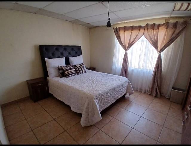 2 BEDROOM HOUSE FOR SALE IN SEBOKENG ZONE 11